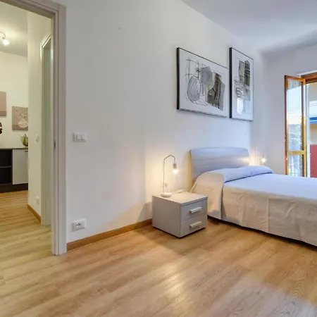 Апартаменты 1 Bedroom Lovely In *